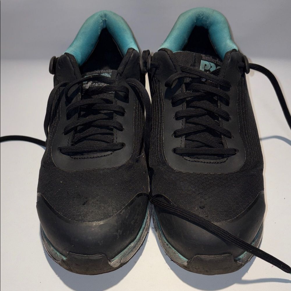 Women’s Timberland steel toed sneaker